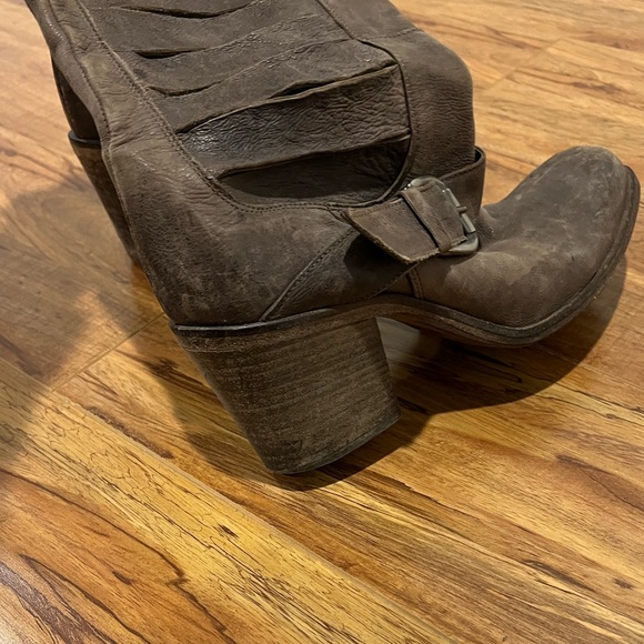 Western looking vented  leather boots - Picture 3 of 14